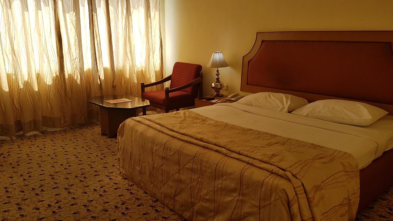 Ohris Baseraa Haïdarabad Extérieur photo